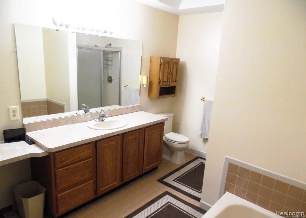 720 SHELLEY Drive, Rochester Hills, MI 48307 — Photo 20