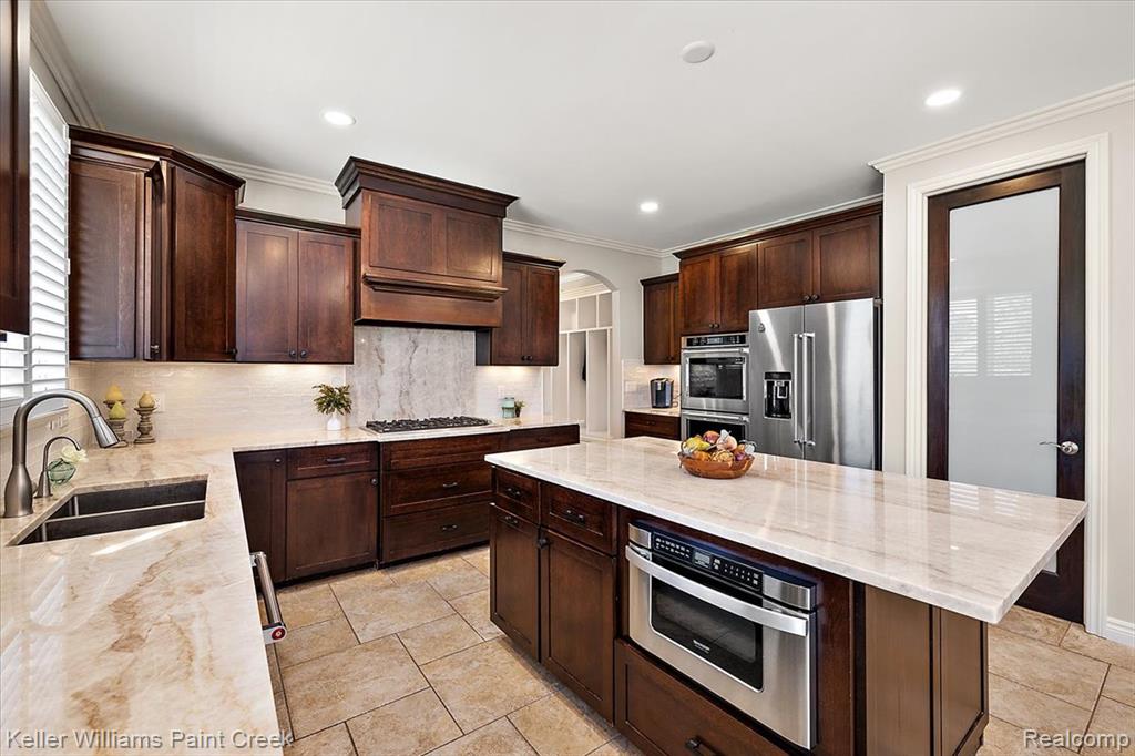 5343 Carlisle Court, Rochester, MI 48306 — Photo 14