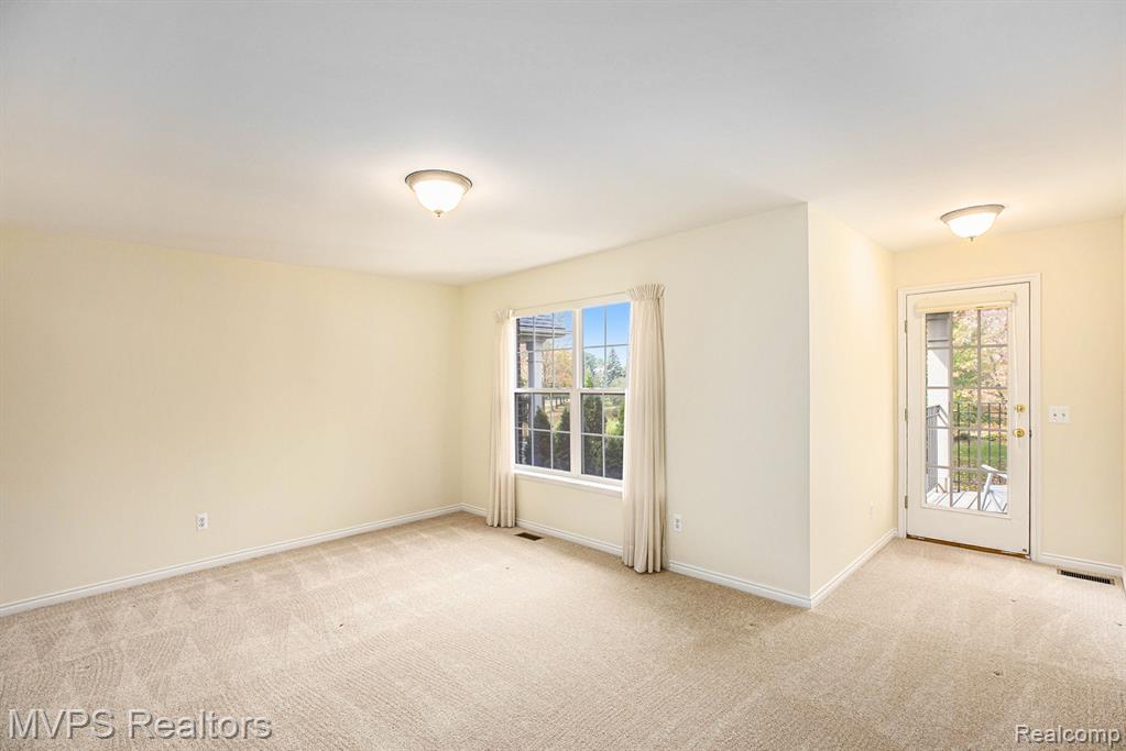 42640 Park Cresent Drive, Sterling Heights, MI 48313 — Photo 17