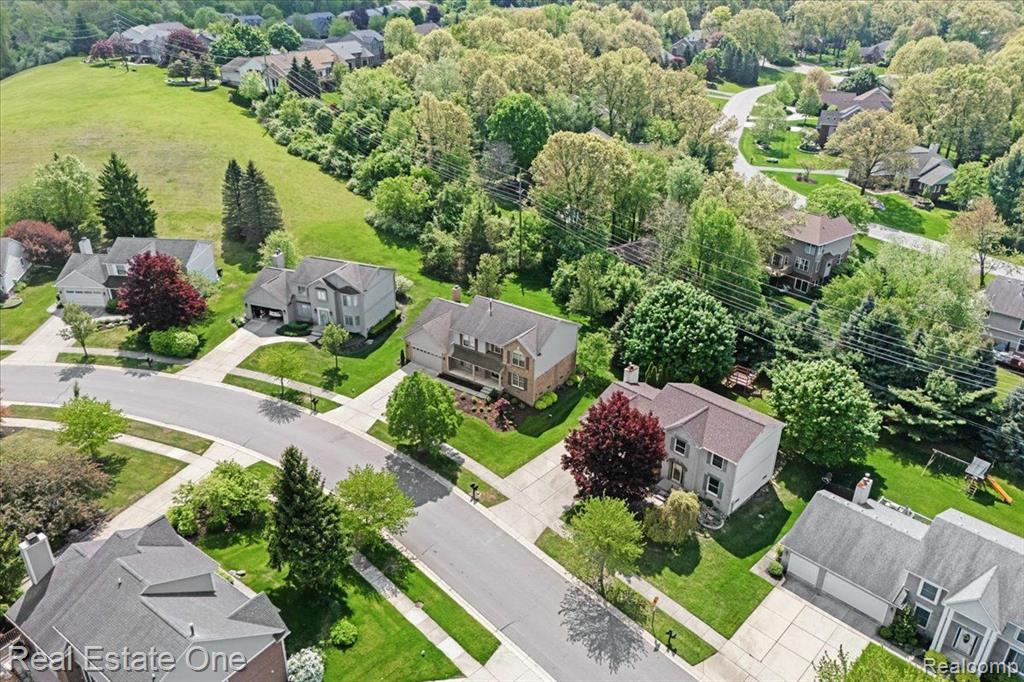 585 Dorchester Way, Milford, MI 48381 — Photo 77
