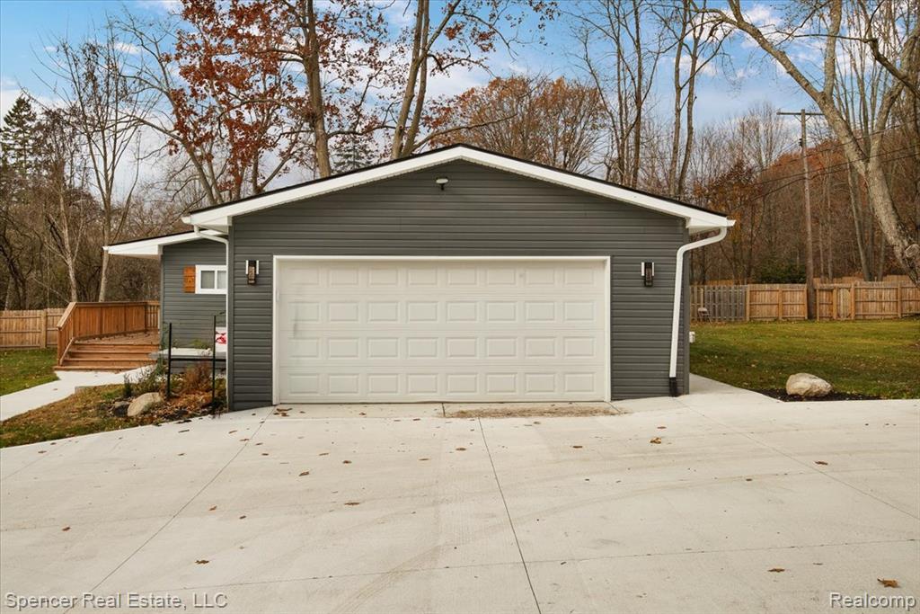 7669 S Eston Road, Clarkston, MI 48348 — Photo 8
