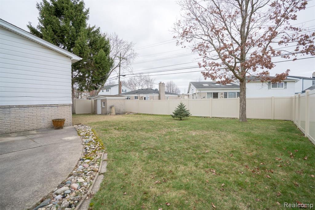 4180 DEVONSHIRE Street, Trenton, MI 48183 — Photo 5