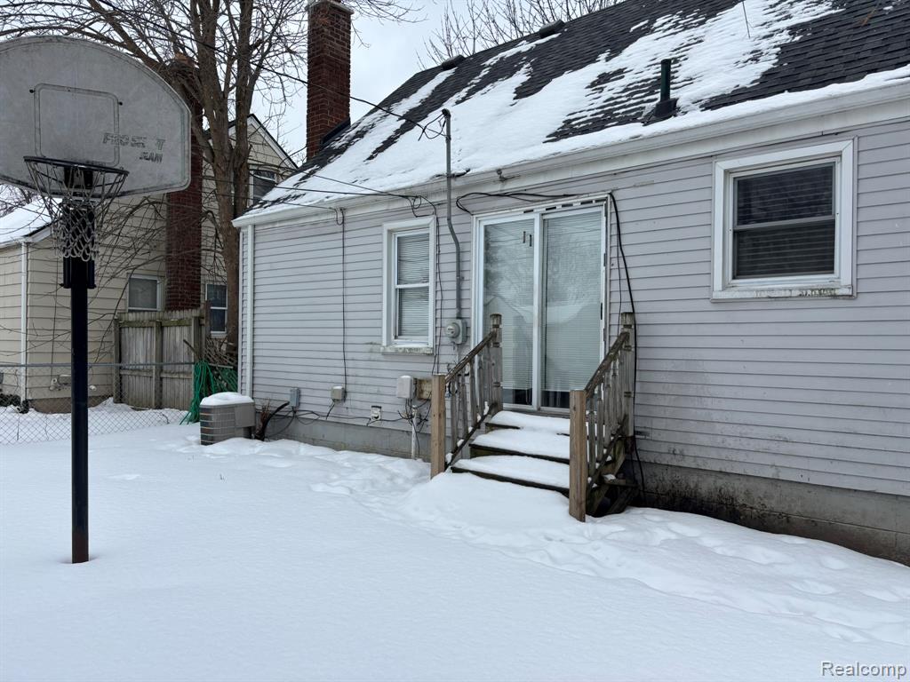 8149 Standard, Center Line, MI 48015 — Photo 24