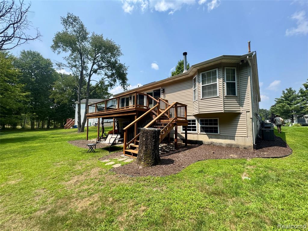513 River Ridge Drive, Waterford, MI 48327 — Photo 4