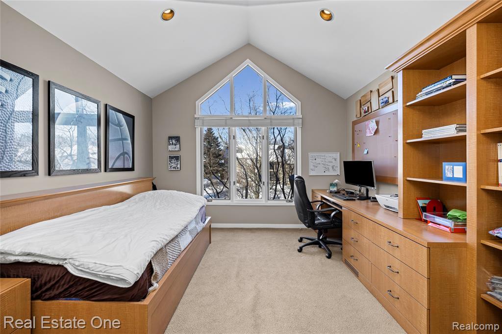 5087 Village Place Court, West Bloomfield, MI — Photo 34
