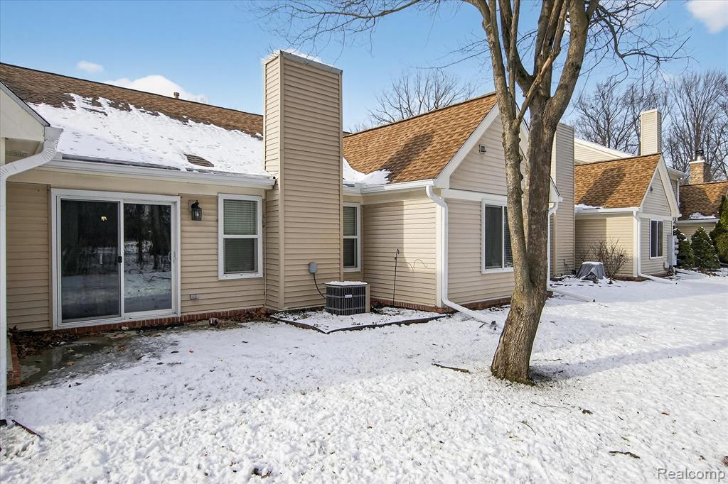 6456 Pembrook Drive, Westland, MI — Photo 33