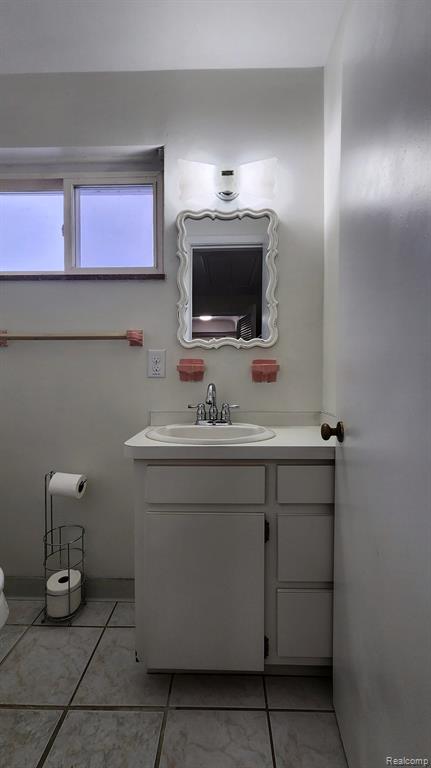45251 CUSTER Avenue, Utica, MI 48317 — Photo 32