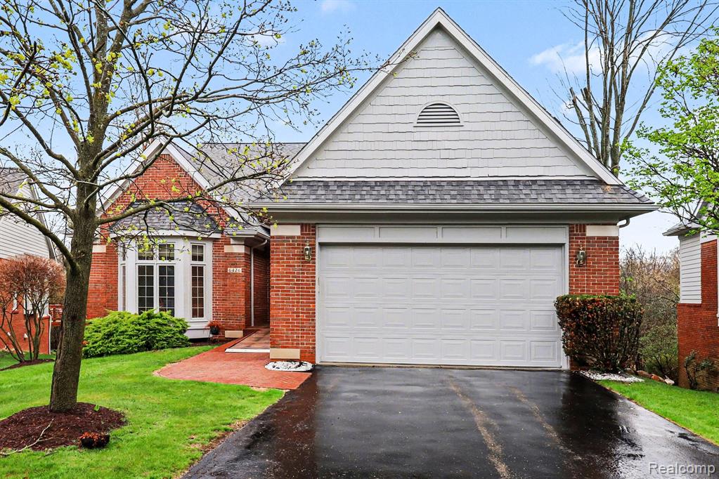 6426 Country Shire Lane, West Bloomfield, MI 48323 — Photo 2