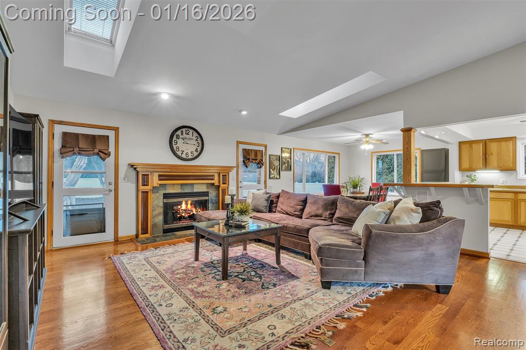 9035 Farmington Road, Livonia, MI 48150 — Photo 7