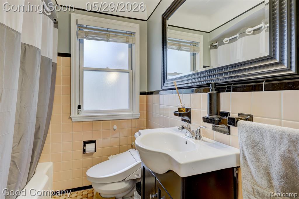 10074 Lincoln Drive, Huntington Woods, MI — Photo 33