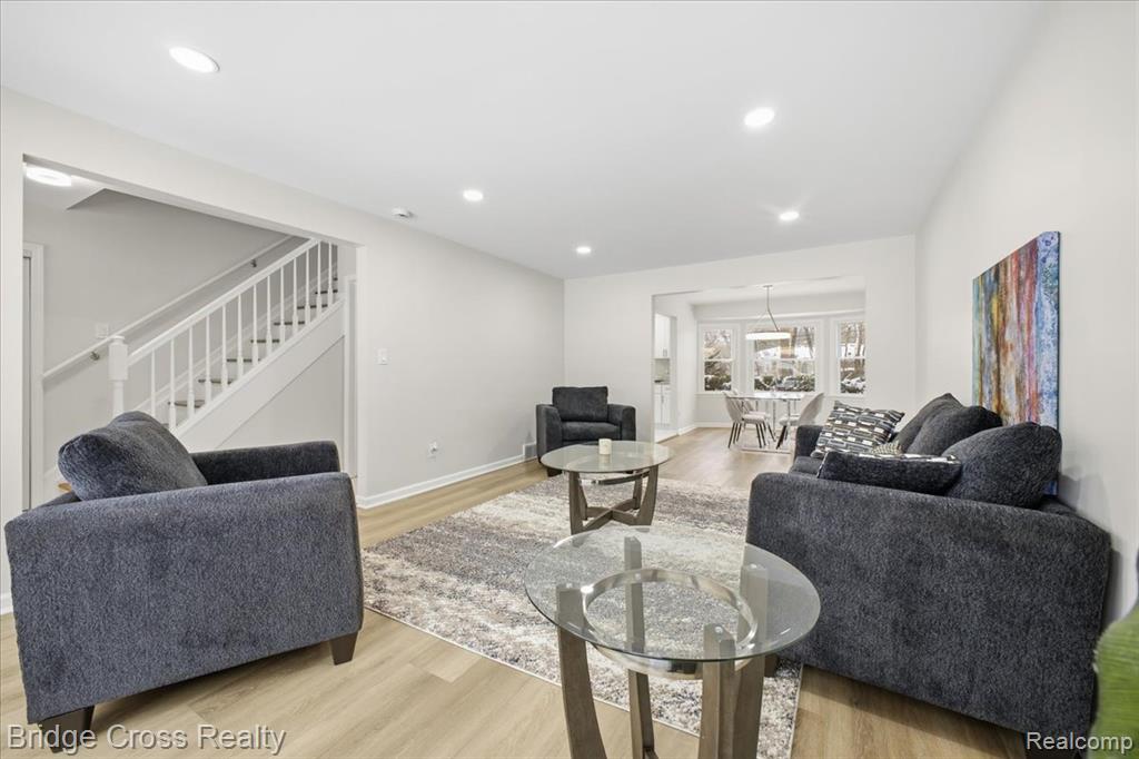17537 Roseland Boulevard, Lathrup Village, MI 48076 — Photo 5