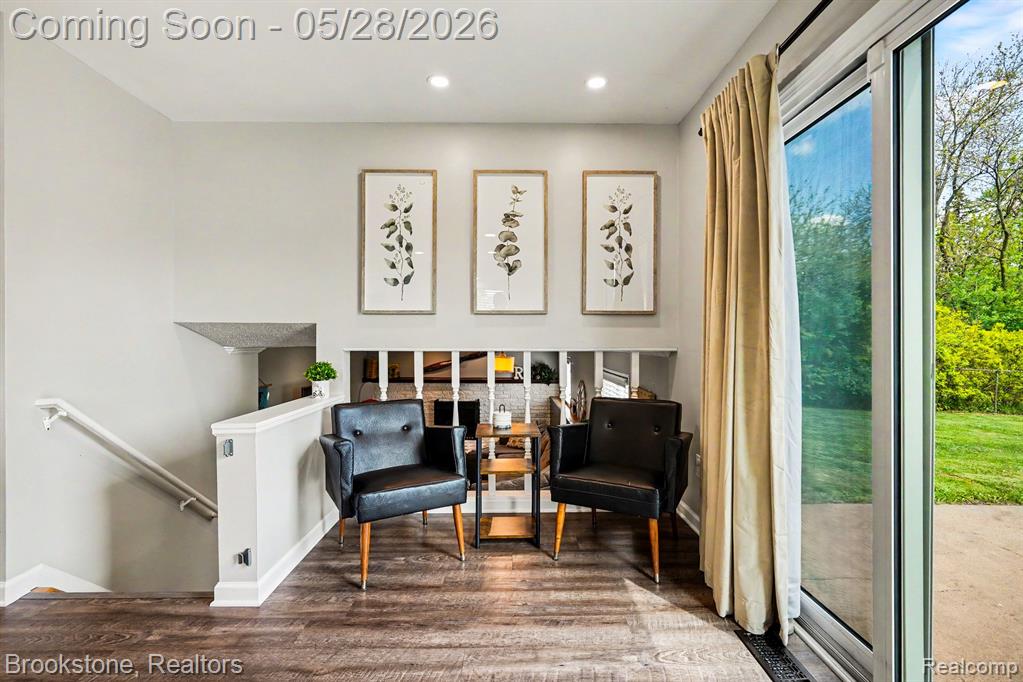 2564 Rainbow Drive, Troy, MI 48083 — Photo 13