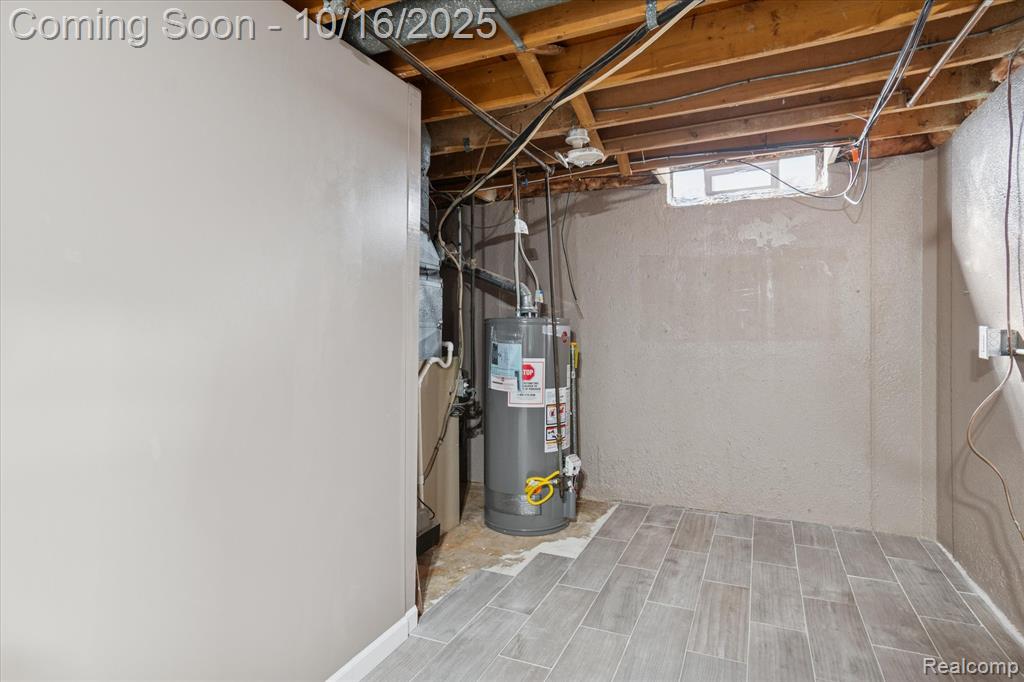 6439 Huntleigh Street, Garden City, MI — Photo 35