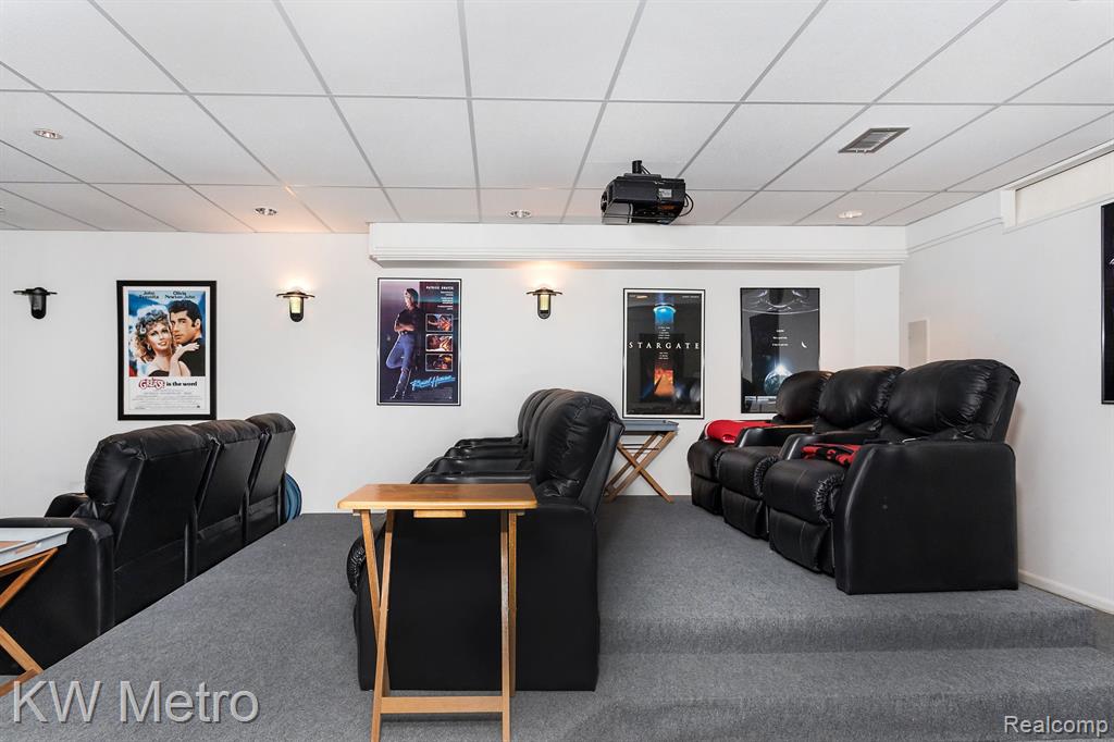 685 TRINWAY Drive, Troy, MI 48085 — Photo 37