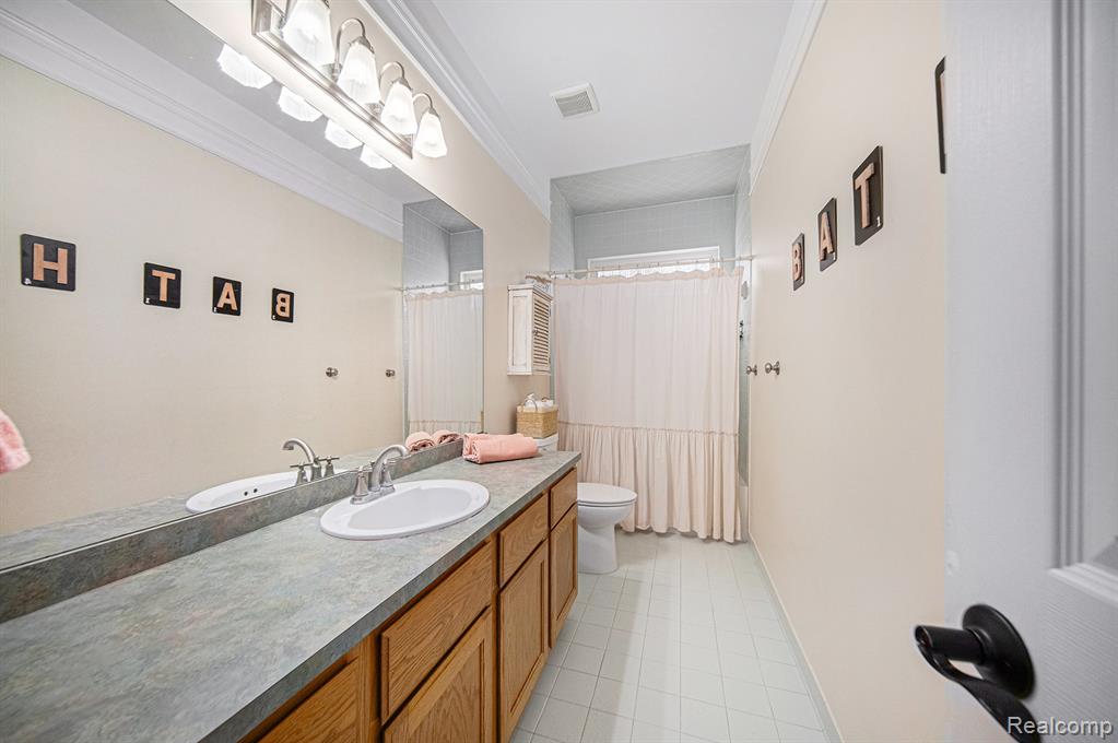 9993 Tioga Trail, Pinckney, MI 48169 — Photo 19