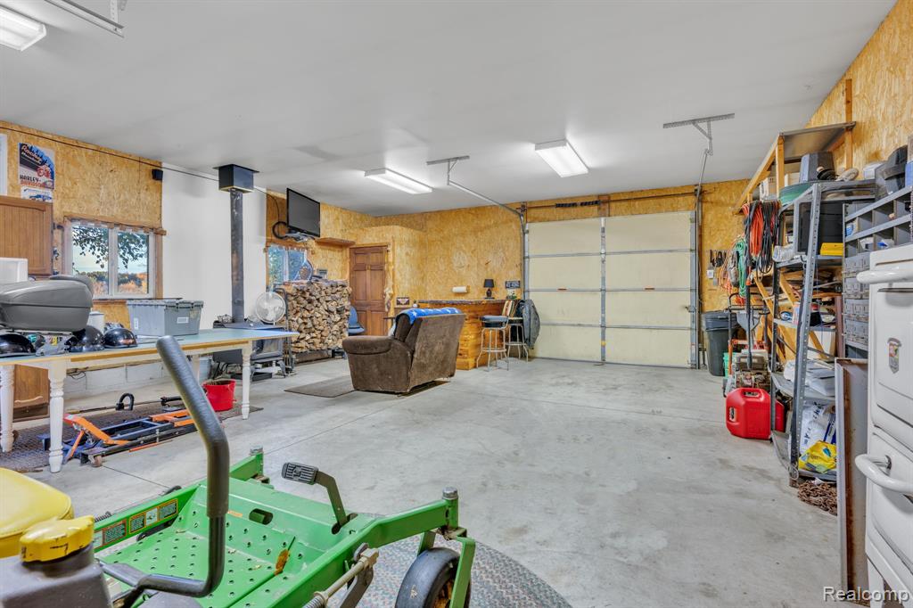 11056 N Irish Road, Otisville, MI 48463 — Photo 49