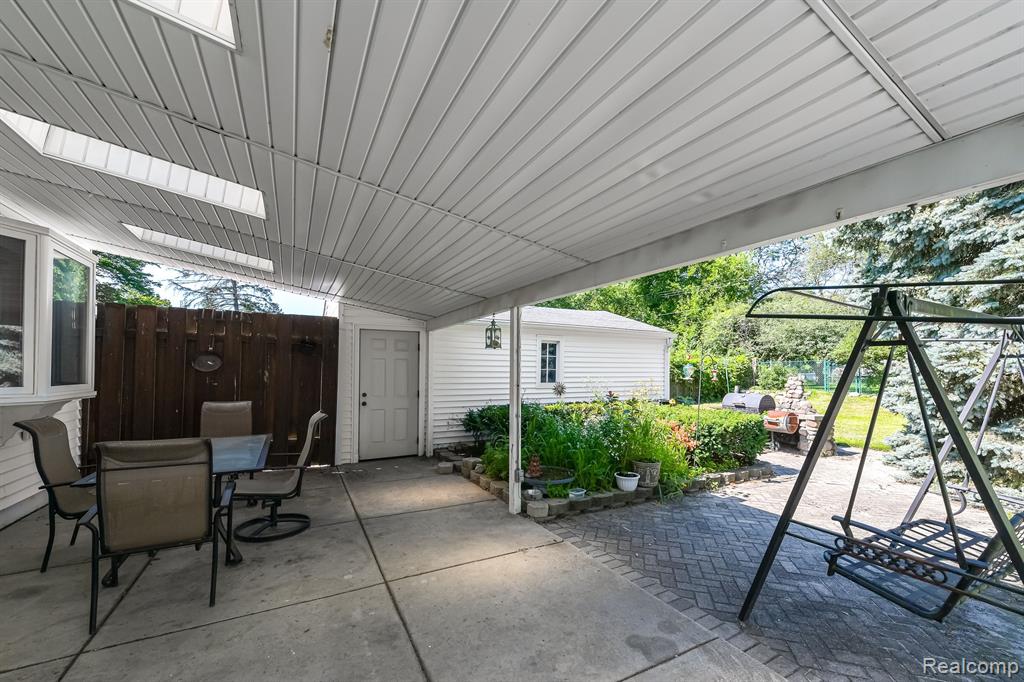 2724 CRANBROOK Road, Ann Arbor, MI 48104 — Photo 22