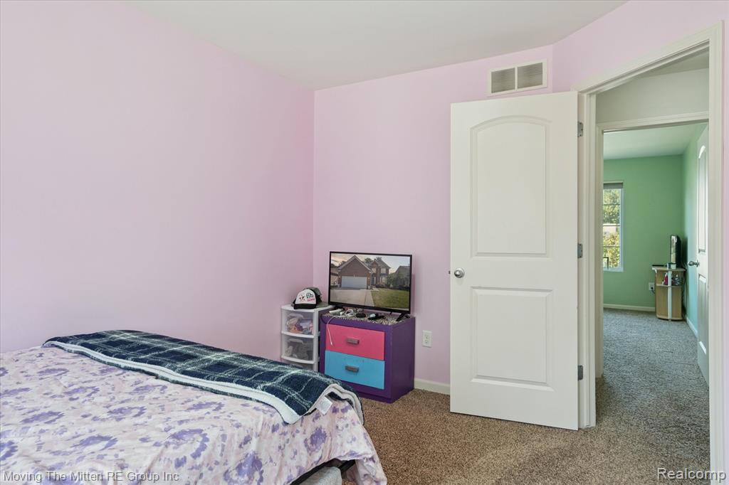 17163 Theresa Lane, New Boston, MI 48164 — Photo 32