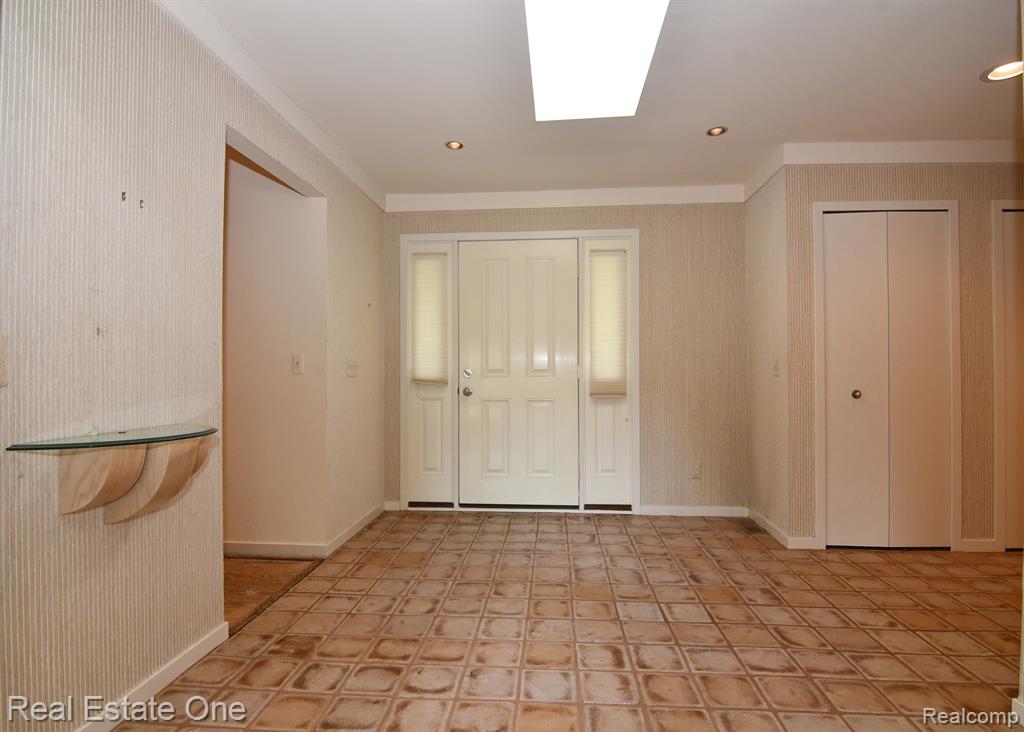 20080 Longridge Court, Northville, MI 48167 — Photo 11