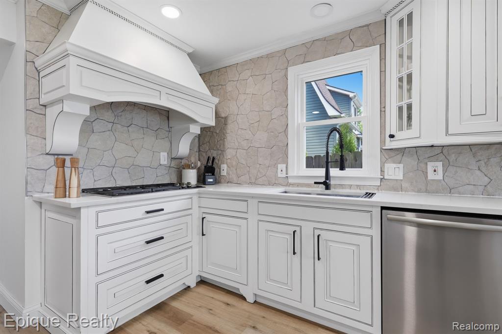 72 N North Shore Drive, Lake Orion, MI 48362 — Photo 17
