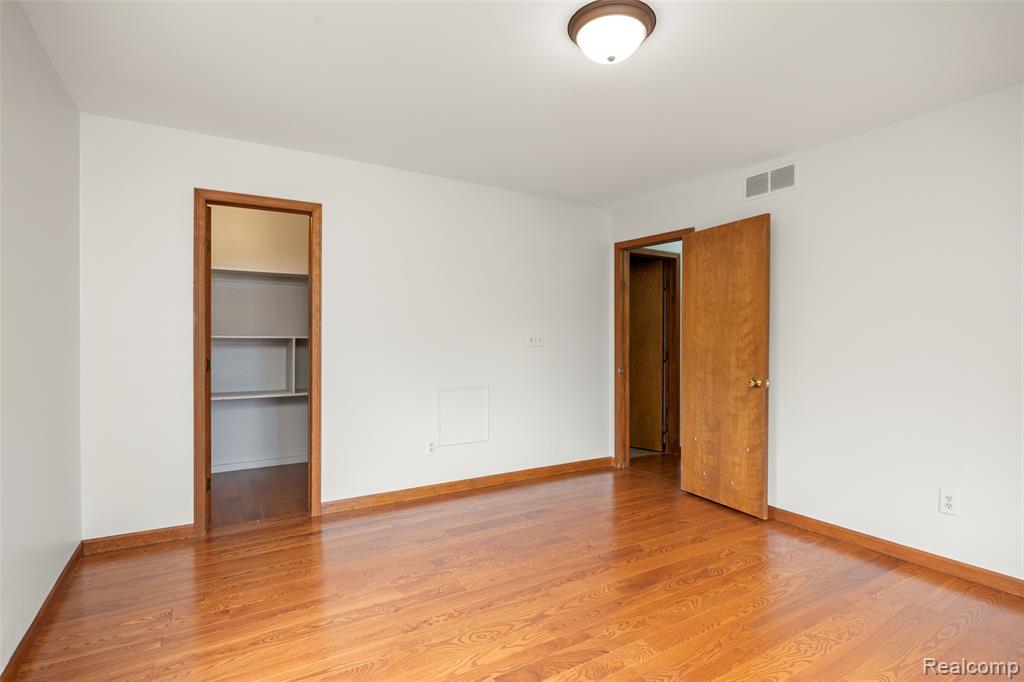59692 Barkley Drive, New Hudson, MI 48165 — Photo 12