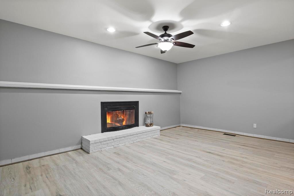 8426 Forrest Drive, Canton, MI 48187 — Photo 17