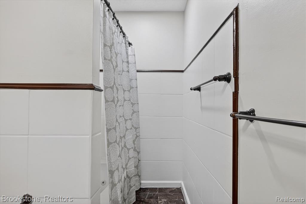 2555 W Boston Boulevard, Detroit, MI 48206 — Photo 19