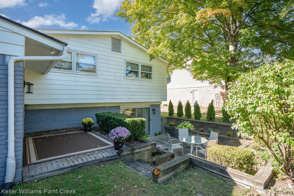 6545 Post Oak Drive, West Bloomfield, MI — Photo 20