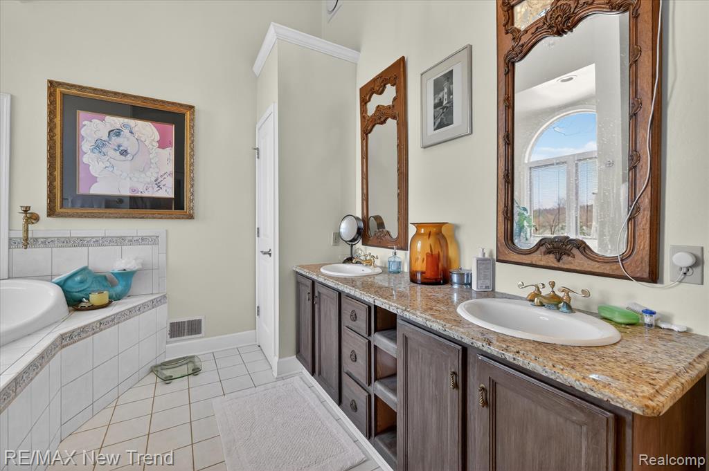 5721 Coralwood Court, Commerce Twp, MI 48382 — Photo 22