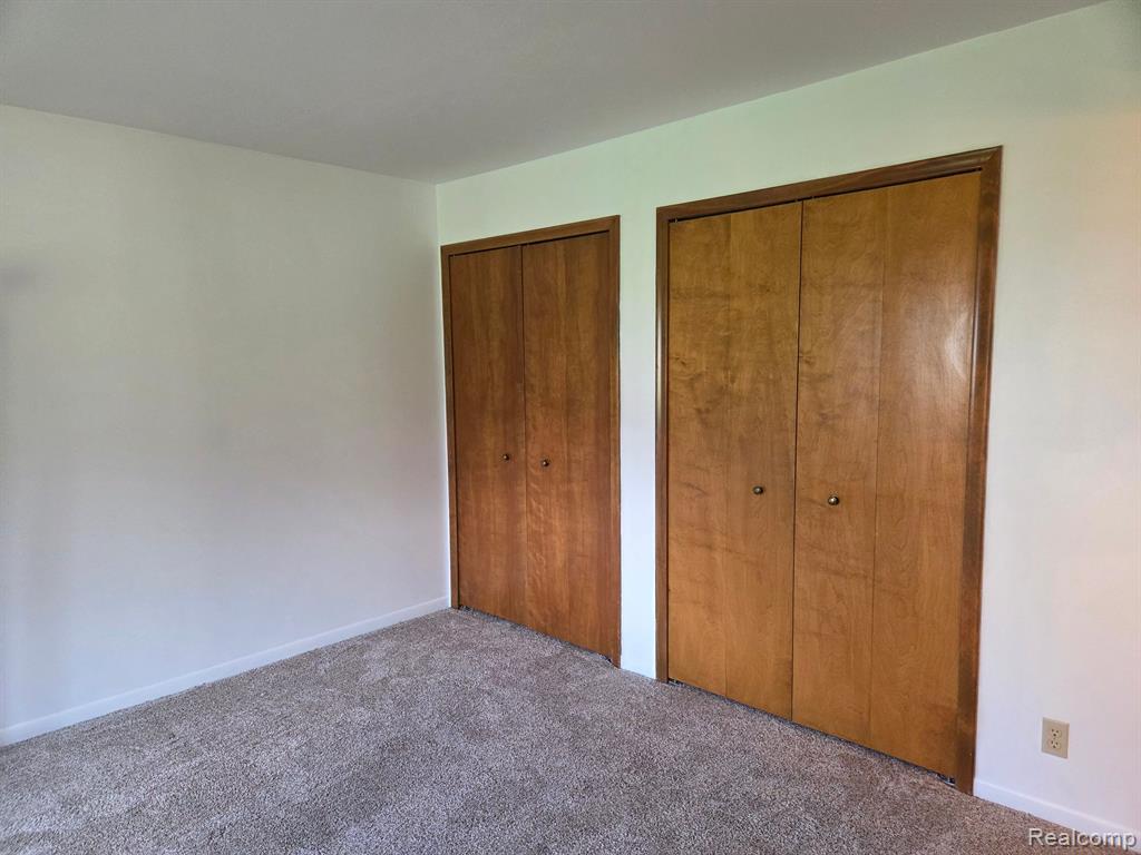 560 OAKBROOK Circle, Flushing, MI 48433 — Photo 26