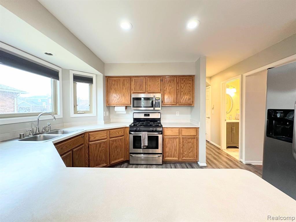 54795 BRADSHAW Drive, New Baltimore, MI 48047 — Photo 10