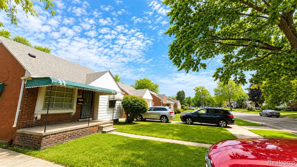 12585 Duchess Street - Photo 2
