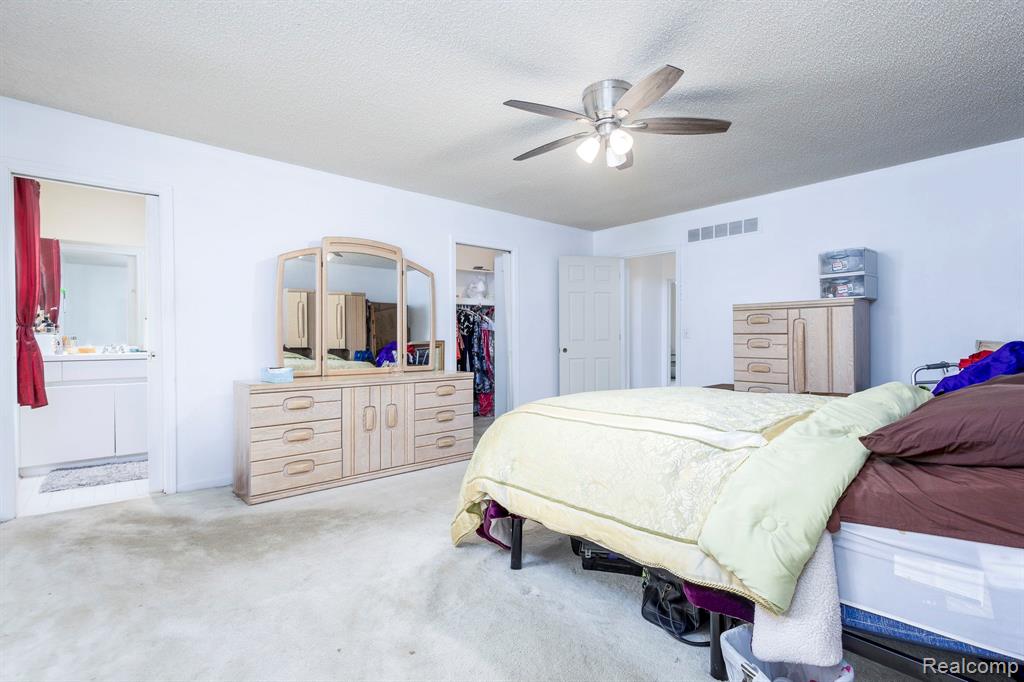 52448 Cedar Mill Drive, Macomb, MI 48042 — Photo 20
