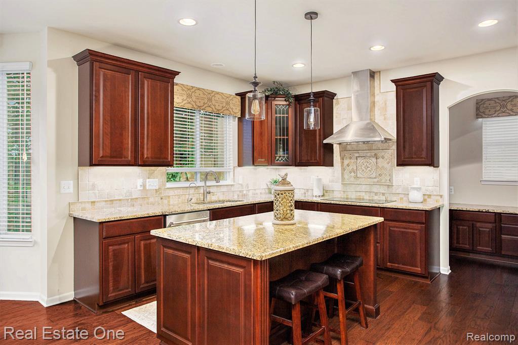 589 Rumson Court, White Lake, MI — Photo 12