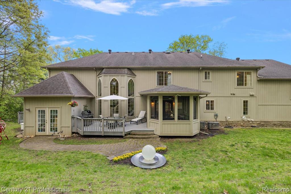 6705 College Park Drive, Clarkston, MI — Photo 10