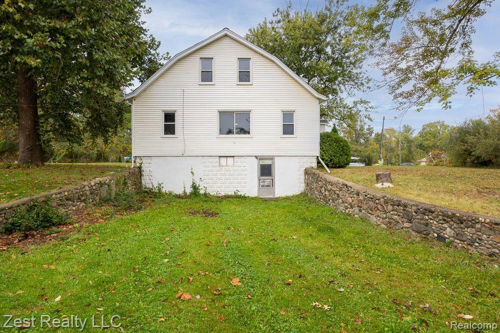 9471 PONTIAC LAKE Road, White Lake, MI — Photo 29