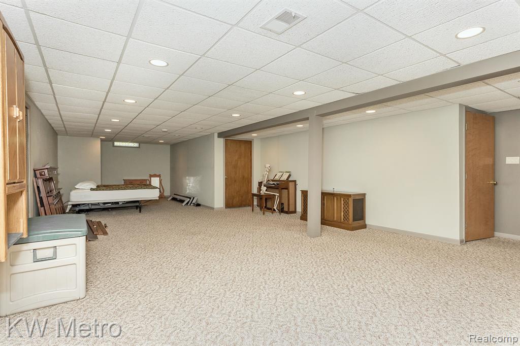 41667 WESTBURY Lane, Clinton Twp, MI 48038 — Photo 28