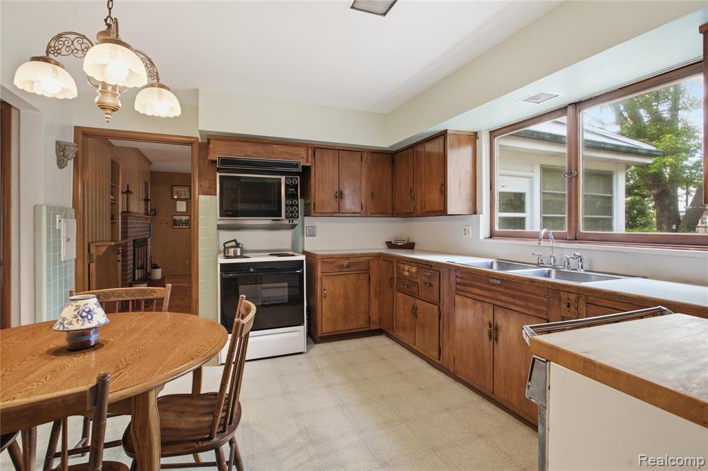1956 Beverly Boulevard, Berkley, MI 48072 — Photo 16
