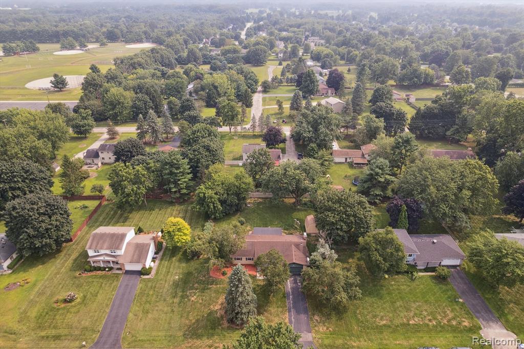8812 Rio Vista Street, Green Oak, MI 48116 — Photo 43