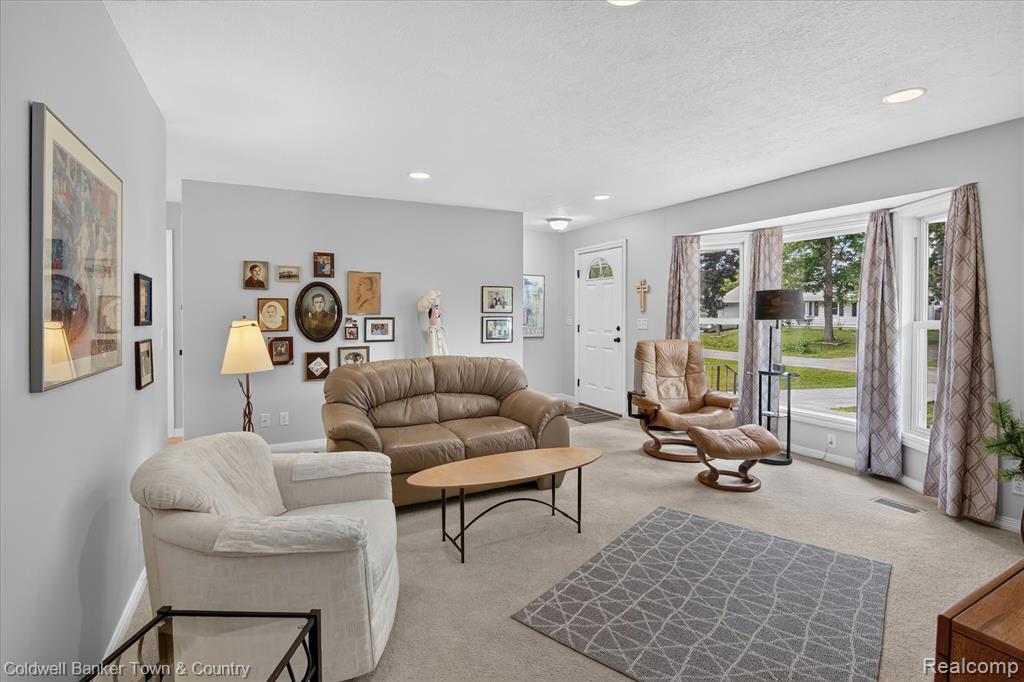 5619 Dogwood Street, Jackson, MI 49201 — Photo 10