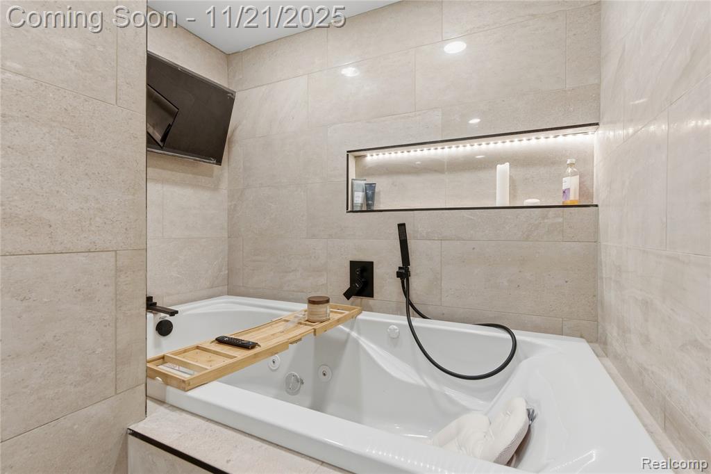 6528 Sterling Court, Garden City, MI — Photo 25