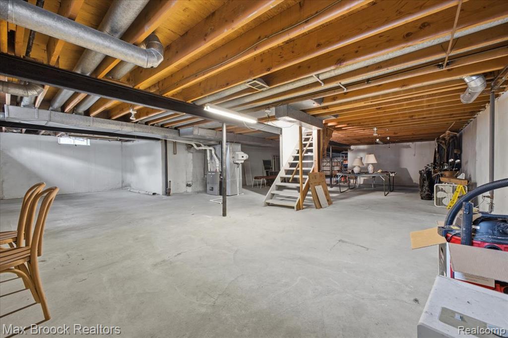 5956 Pinecroft Drive, West Bloomfield, MI — Photo 39