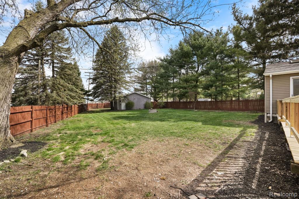 8898 Bishop Road, Brighton, MI 48116 — Photo 35