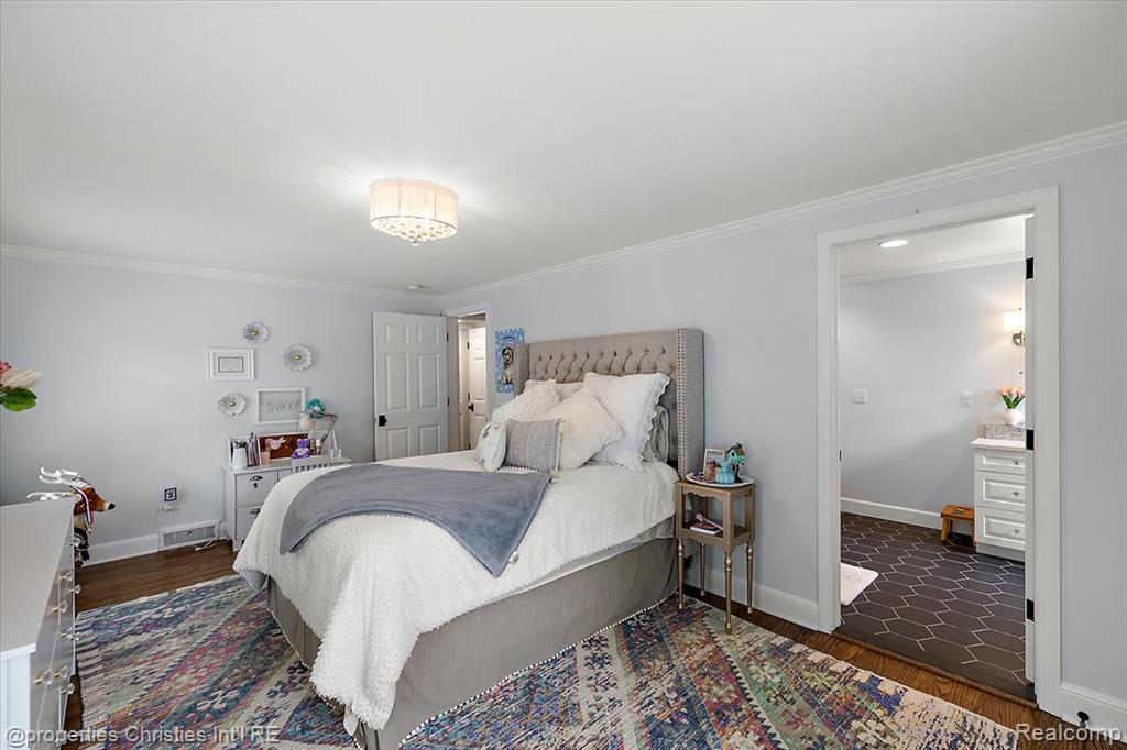 586 Fairfax Street, Birmingham, MI 48009 — Photo 56