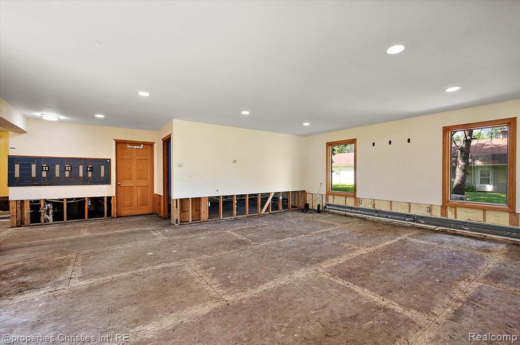 157 E Elmwood, Leonard, MI 48367 — Photo 54