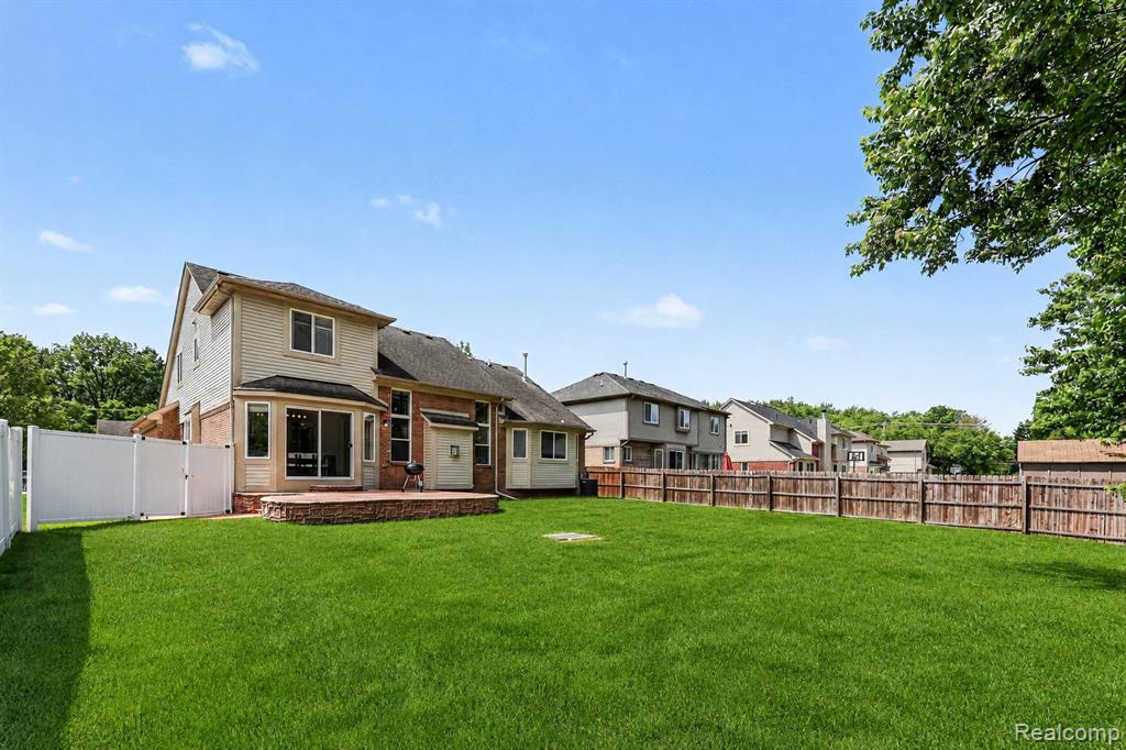 22273 Brywood Court, Clinton Twp, MI 48036 — Photo 37