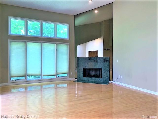 6298 Aspen Ridge Boulevard, 34, West Bloomfield, MI — Photo 3