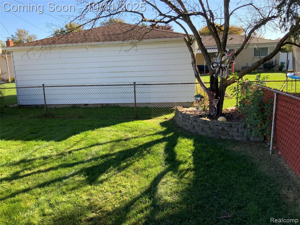 9130 E Bassett Court, Livonia, MI 48150 — Photo 49