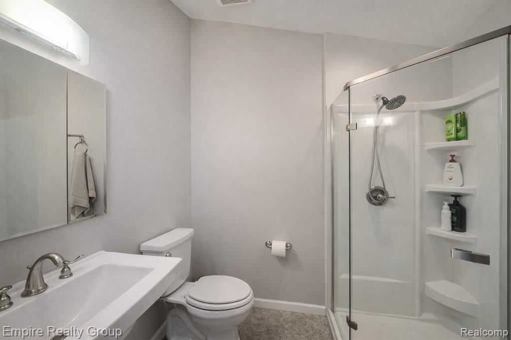 5925 Northridge Circle, Waterford, MI 48327 — Photo 27