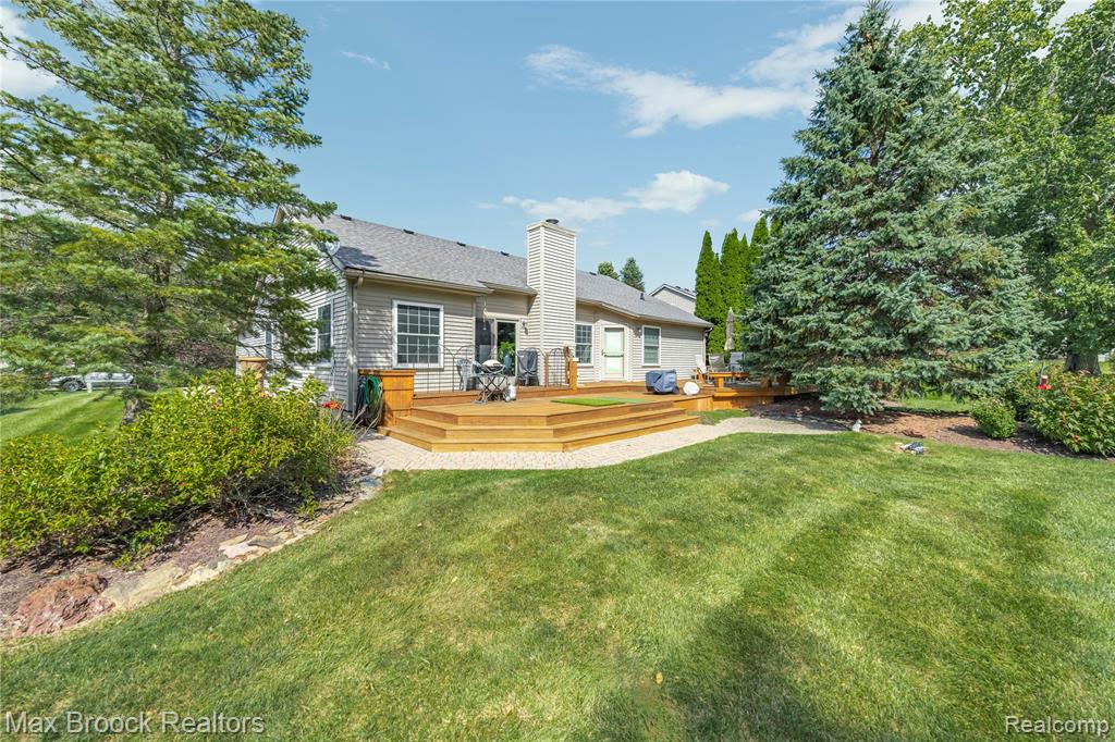6555 Westphalia, West Bloomfield, MI 48324 — Photo 4
